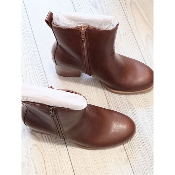 boc dress boots (T-4781) by Born Womens Boulder Block Heel Sz 8.5 Bring a touch of artisan charm to your everyday looks with this cozy ankle boot b.o.c. Born Concept Lena Bootie